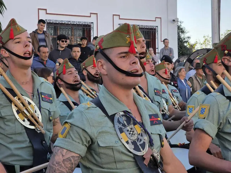 La Legi&oacute;n acompa&ntilde;a el Encuentro entre Nuestro Padre Jes&uacute;s Nazareno y la Sacrat&iacute;sima Virgen de la Esperanza en la Semana Santa 2026 (25)