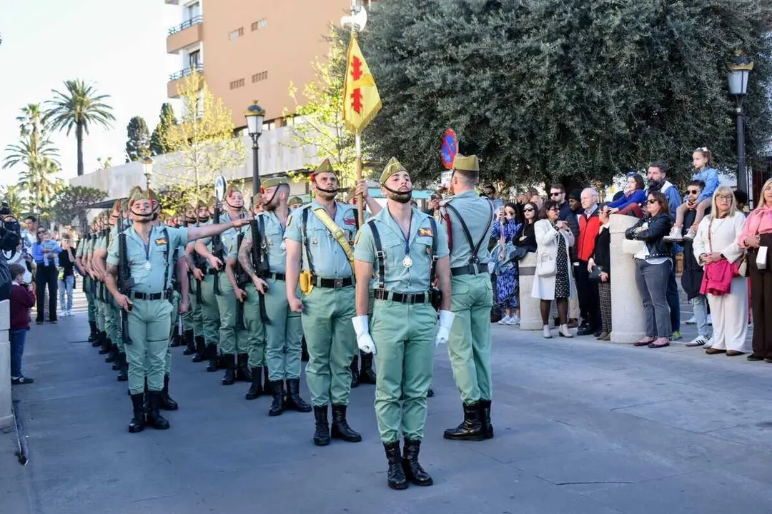 La Legi&oacute;n acompa&ntilde;a el Encuentro entre Nuestro Padre Jes&uacute;s Nazareno y la Sacrat&iacute;sima Virgen de la Esperanza en la Semana Santa 2026 (30)