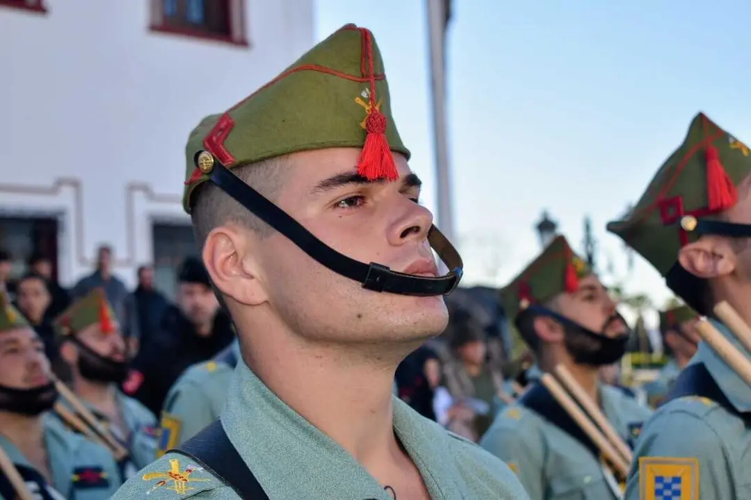 La Legi&oacute;n acompa&ntilde;a el Encuentro entre Nuestro Padre Jes&uacute;s Nazareno y la Sacrat&iacute;sima Virgen de la Esperanza en la Semana Santa 2026 (37)