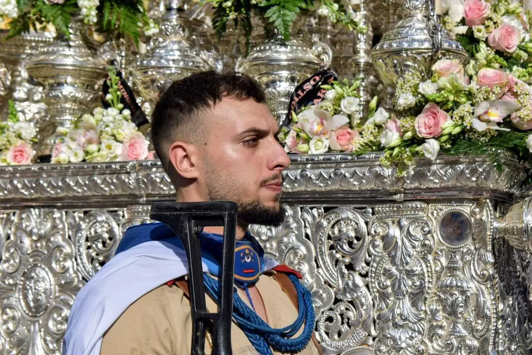 El 'Encuentro Chico' entre el Cristo de la Encrucijada y Mar&iacute;a Sant&iacute;sima de las L&aacute;grimas en la Semana Santa 2026  (55)