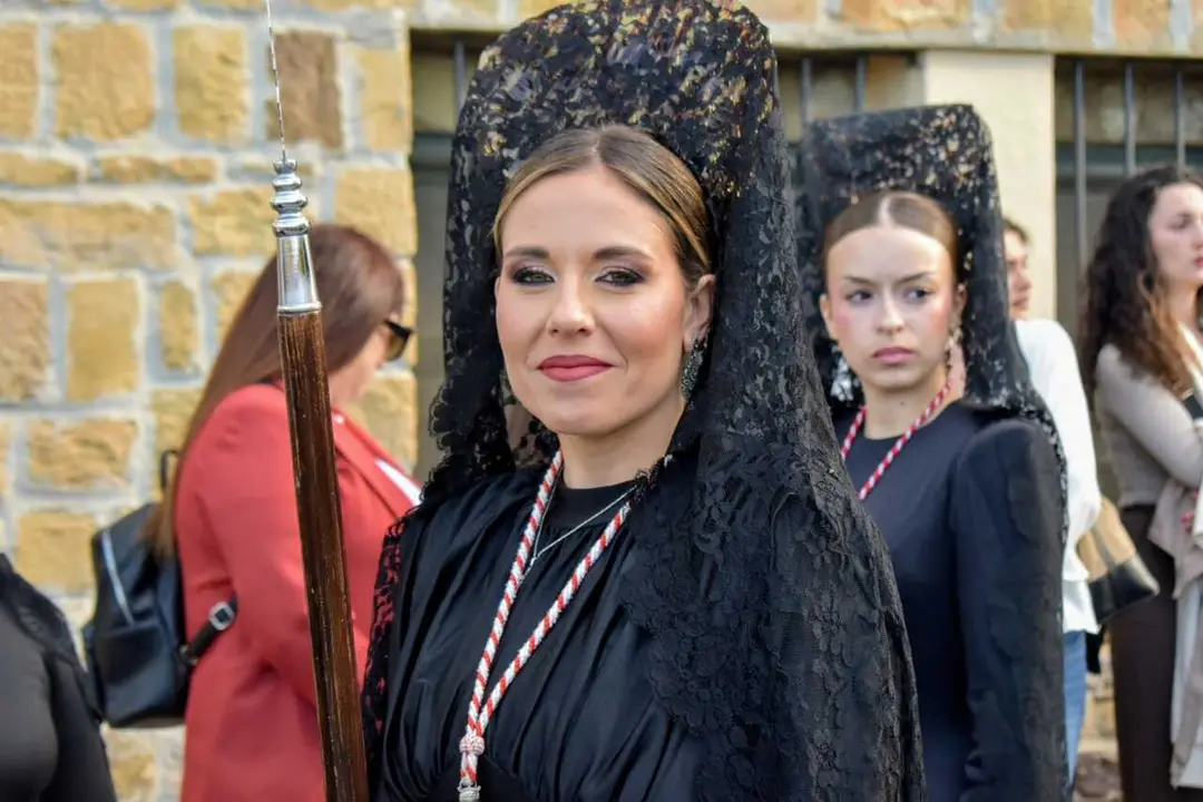 El 'Encuentro Chico' entre el Cristo de la Encrucijada y Mar&iacute;a Sant&iacute;sima de las L&aacute;grimas en la Semana Santa 2026  (62)