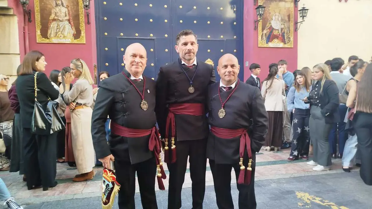El Cristo de la Humildad y Paciencia y Nuestra Se&ntilde;ora de las Penas procesionan en la Semana Santa 2026 (2)