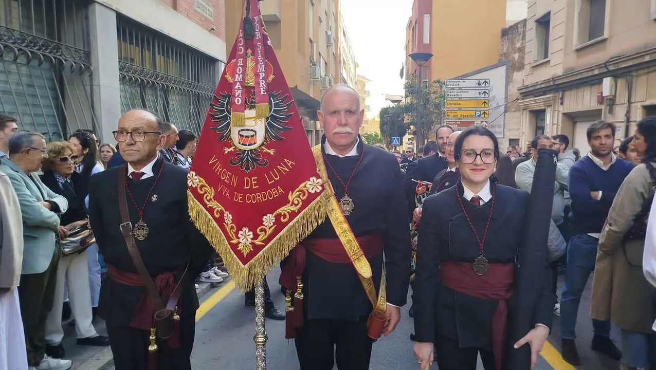 El Cristo de la Humildad y Paciencia y Nuestra Se&ntilde;ora de las Penas procesionan en la Semana Santa 2026 (6)