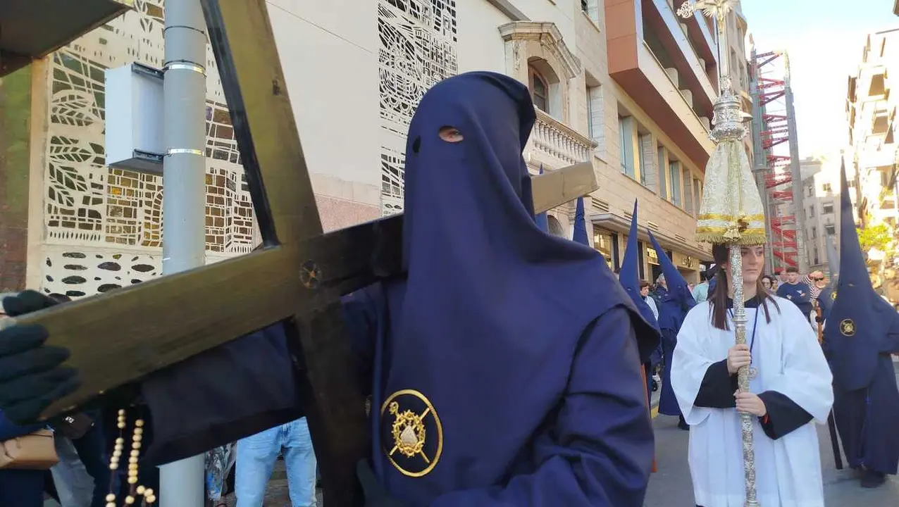 El Cristo de la Humildad y Paciencia y Nuestra Se&ntilde;ora de las Penas procesionan en la Semana Santa 2026 (39)