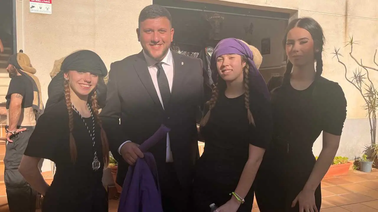 La Cofrad&iacute;a del Valle procesiona en la Semana Santa 2026 (7)
