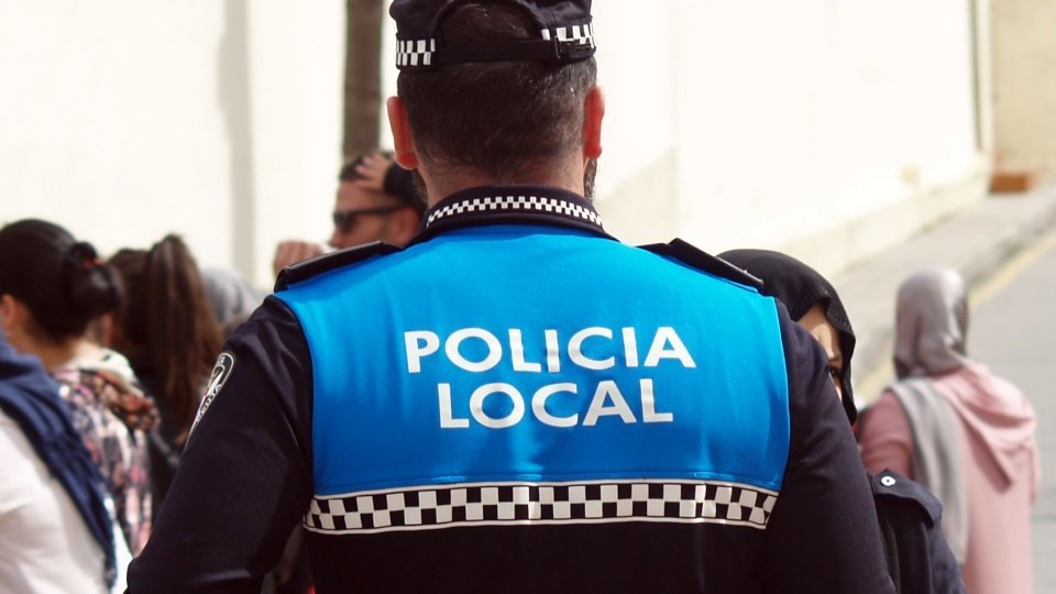 policía local