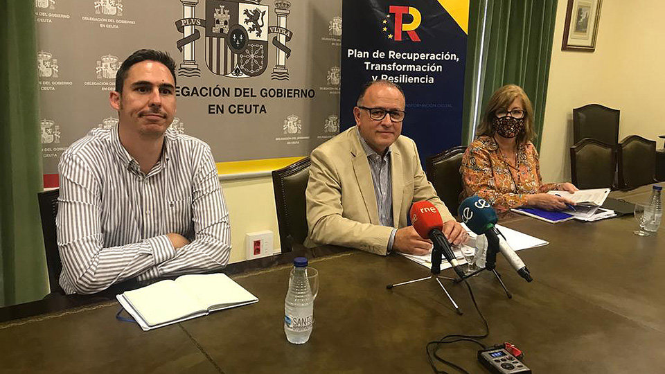 José Simón, director del SEPE en Ceuta, junto al director general del organismo, Gerardo Gutiérrez
