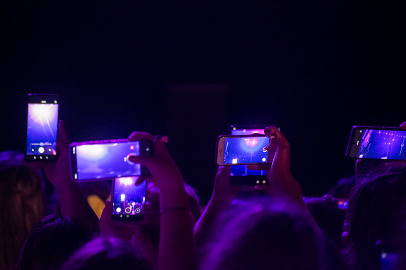 Teléfonos móviles durante un concierto