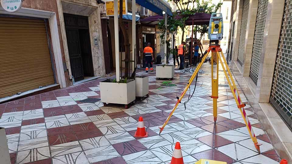 Inicio de las obras en la calle Pedro de Meneses