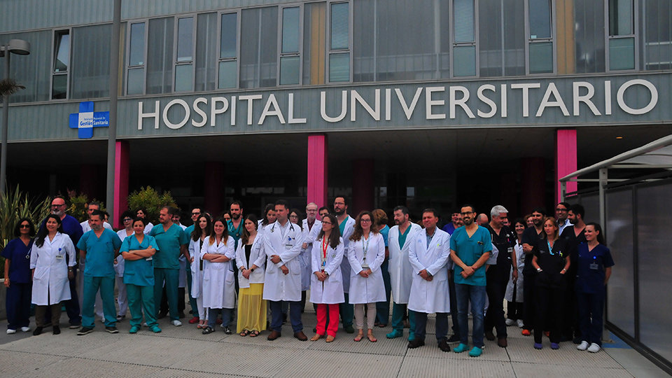 Los médicos interinos de INGESA se concentran por segunda vez en protesta por el concurso de traslados