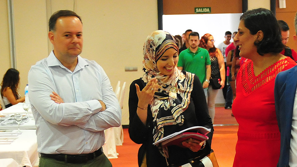 Javier Celaya, Fatima Hamed y Kissy Chandiramani, este jueves en la Feria de Empleo Joven