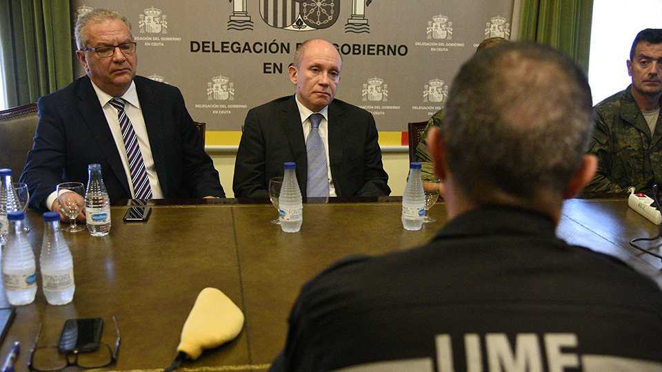 Jacob Hachuel y Nicolás Fernández Cucurull en la reunión con los mandos de la UME
