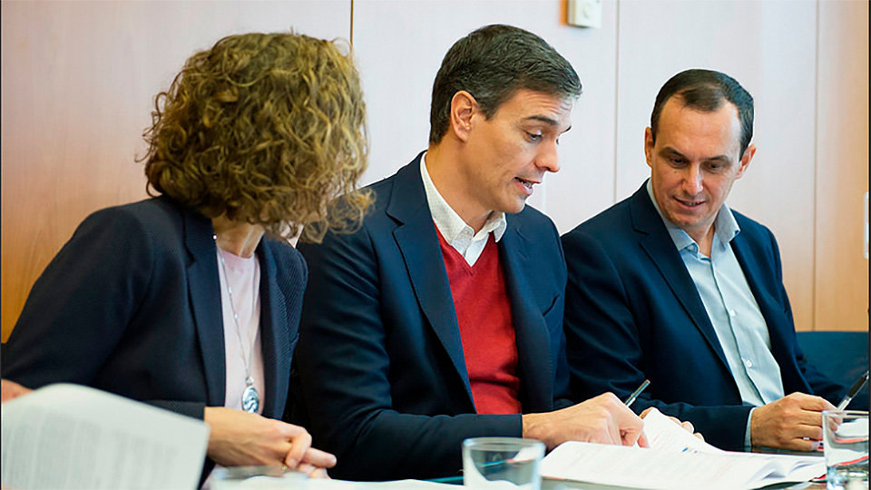 Pedro Sánchez y Manuel Hernández, en el comité del PSOE sobre Ceuta y Melilla
