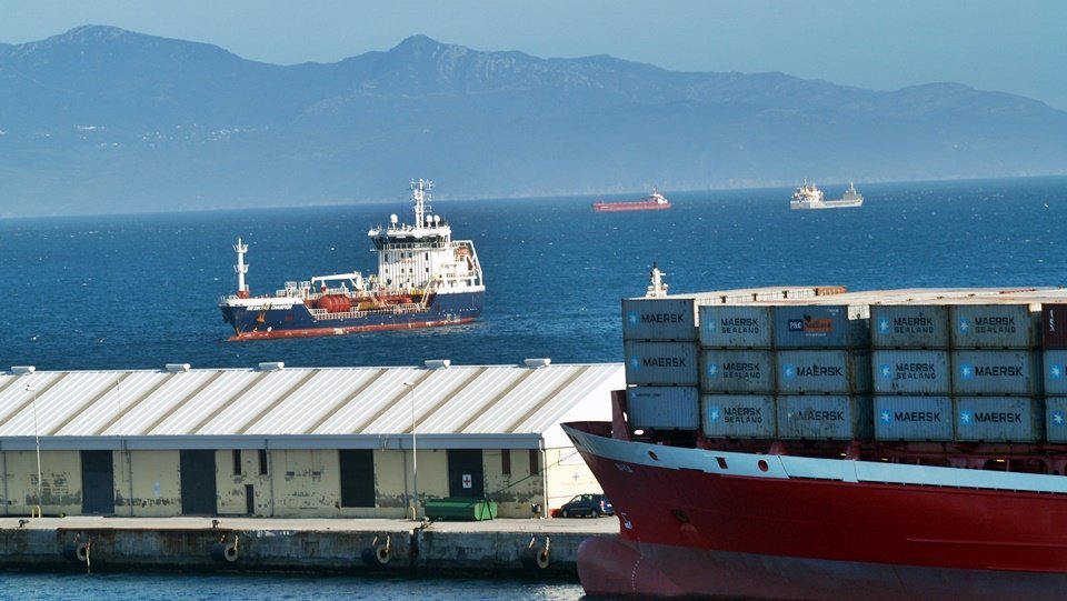 puerto mercancías contenedores 2
