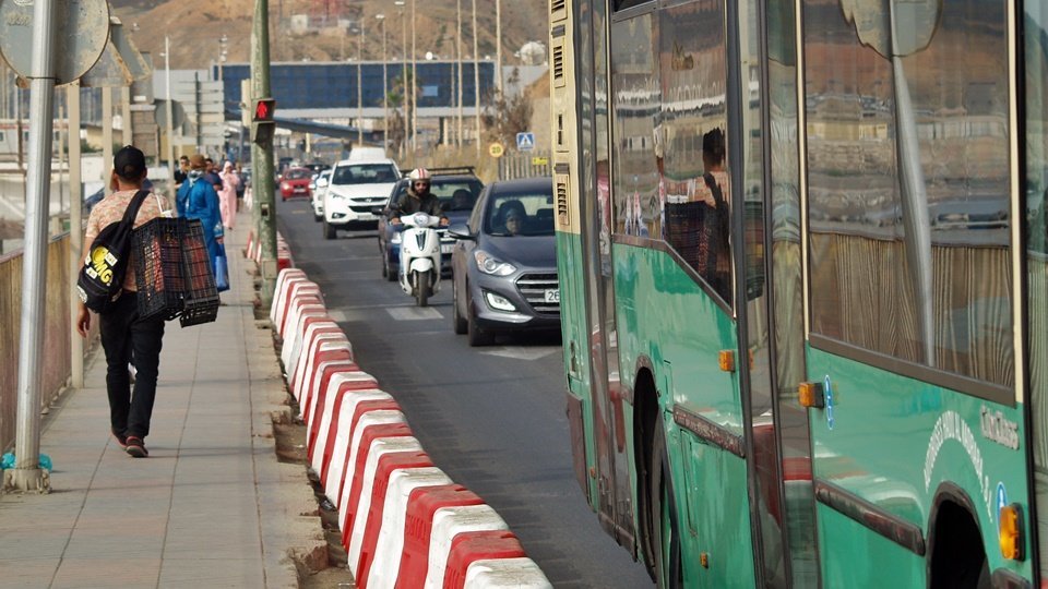 autobús frontera tarajal tráfico
