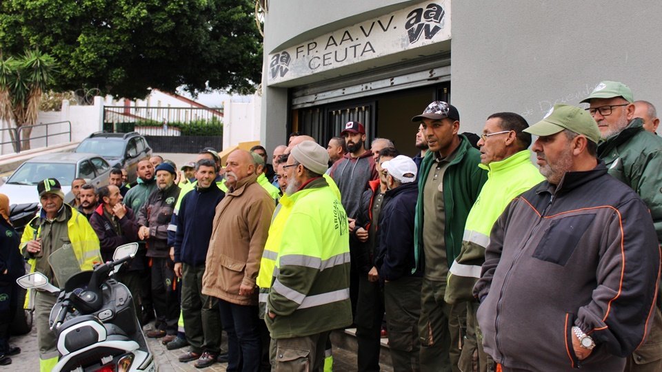 Numerosos trabajadores de las Brigadas Verdes, durante una movilización