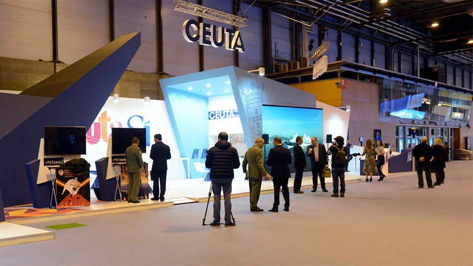 fitur stand 2