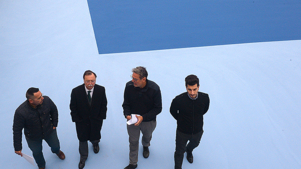 Montero, Vivas, Carreira y García en una de las nuevas pistas de tenis de La Marina