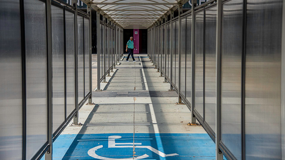 Hospital Ingesa discapacidad barreras movilidad