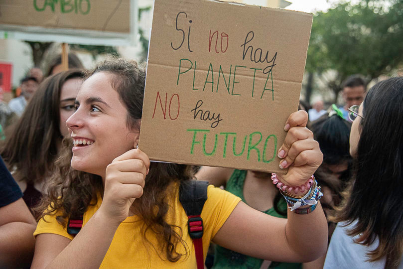 Ceuta se suma a la protesta global para pedir la emergencia climática (18 de 35)