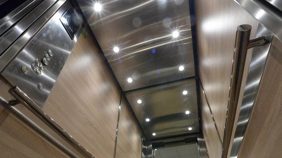ascensor ceuta center interior