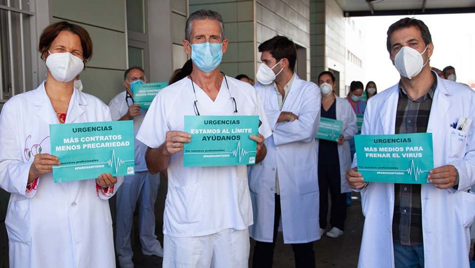 Representantes del Sindicato Médico en una reciente concentración de protesta