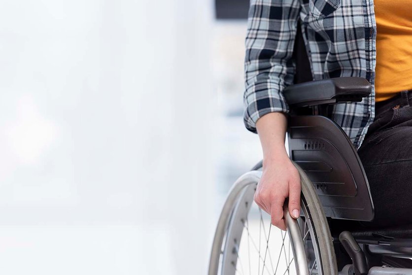 6 Consejos para cuidar a un familiar en silla de ruedas