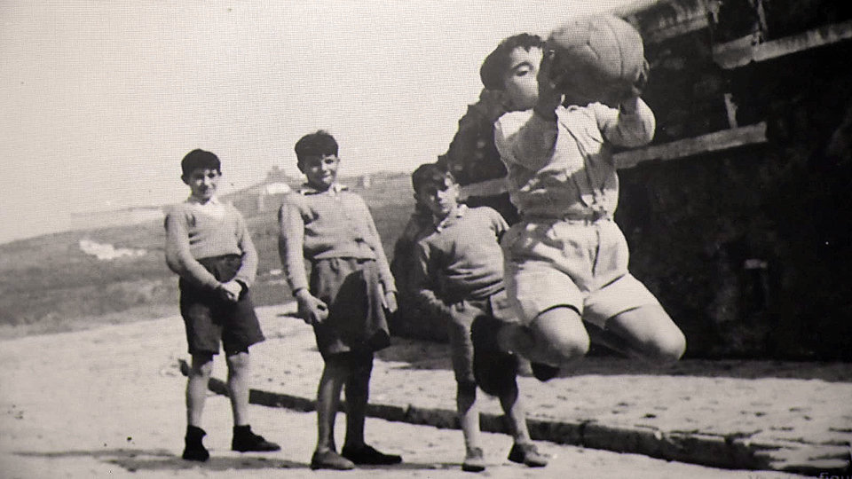 Niños jugando en la calle Sevilla. 