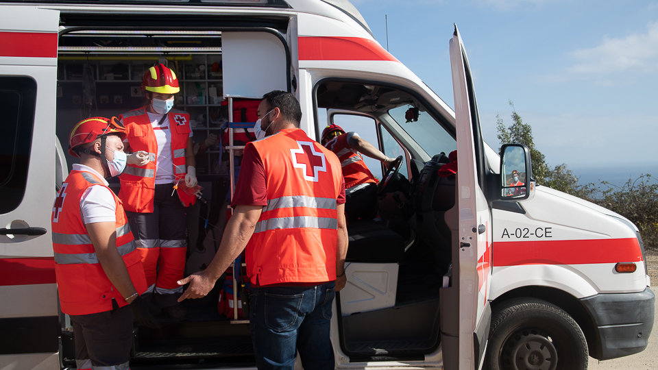 Voluntarios de Cruz Roja en el simulacro de emergencia por seísmo y rotura del embalse-8