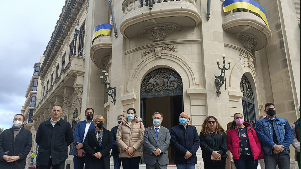 Miembros de la Asamblea guardan cinco minutos en solidaridad con Ucrania