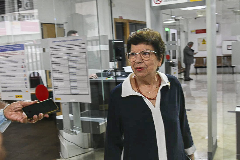 La deelgada del Gobierno, Salvadora Mateos, a su salida de los Juzgados-1