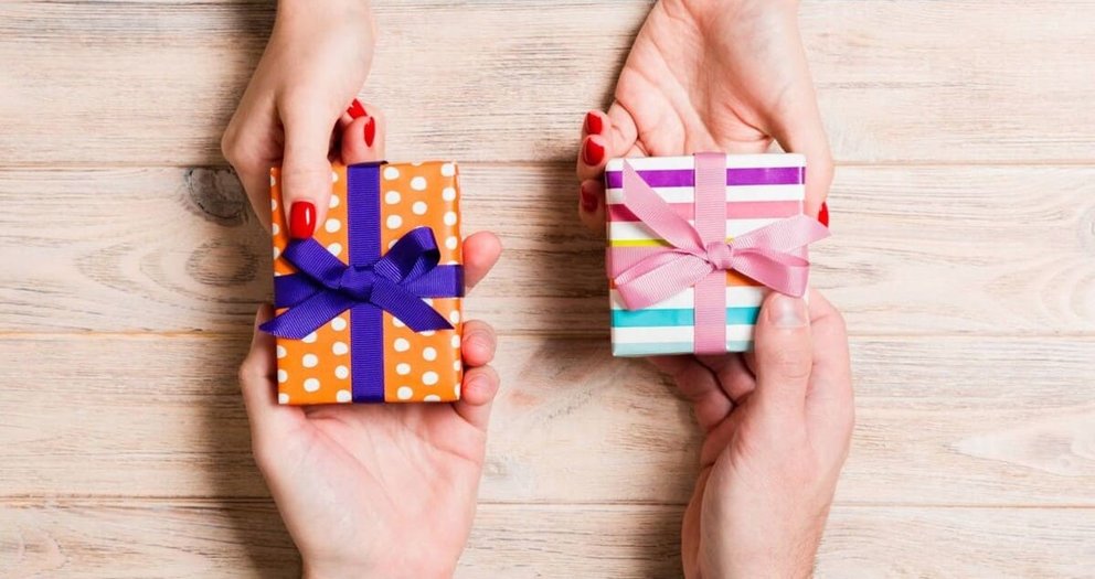 <p> 7 claves para acertar en el regalo de amigo invisible de estas navidades según WeAreUO </p>
