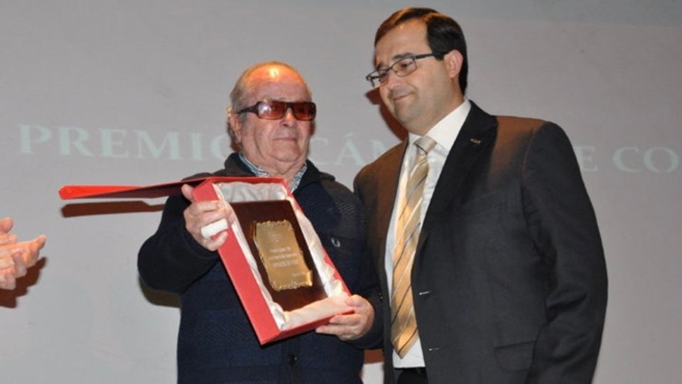Pablo Belmonte, recibiendo un premio de la Cámara de Comercio