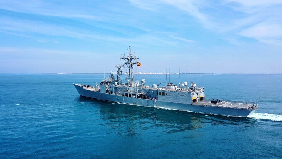 Buque 'Reina Sofía' de la Armada