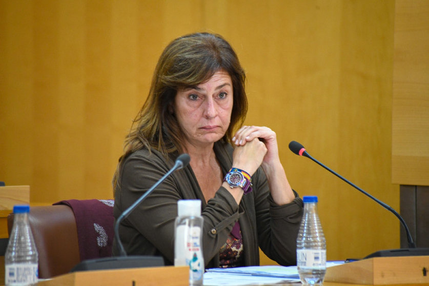  La consejera de Presidencia, Mabel Deu, responde a la interpelación de 'Ceuta Ya!' 