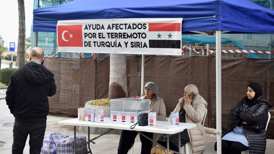 Stand donativos Turquía y Siria