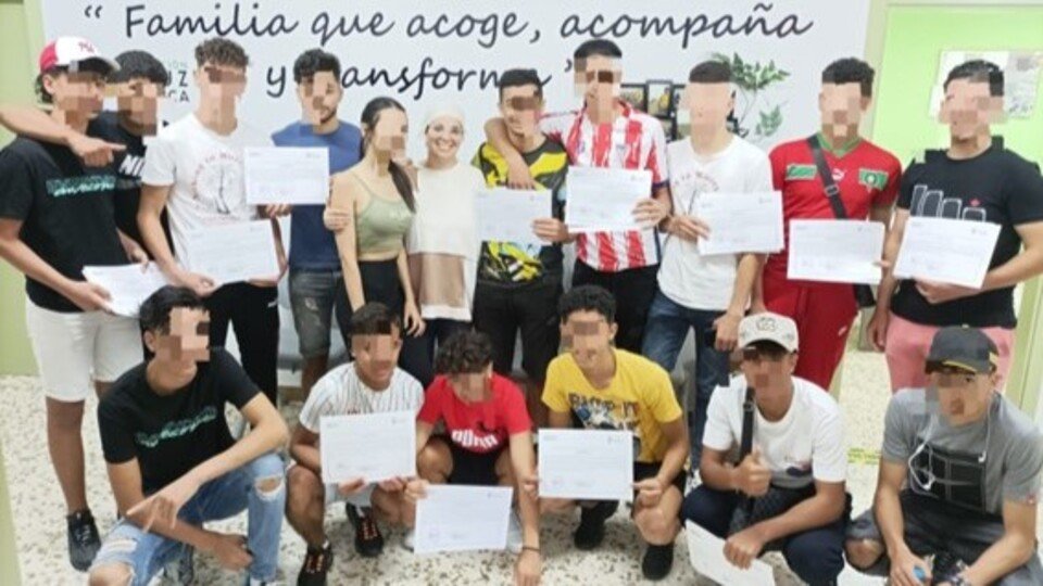 Participantes del proyecto 'Acogida Integral a Menores Extranjeros No Acompañados' de Cruz Blanca