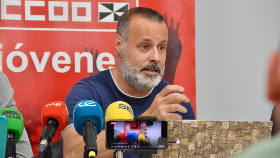 Ángel Lara, durante el transcurso de una rueda de prensa / Alejandro Castillo