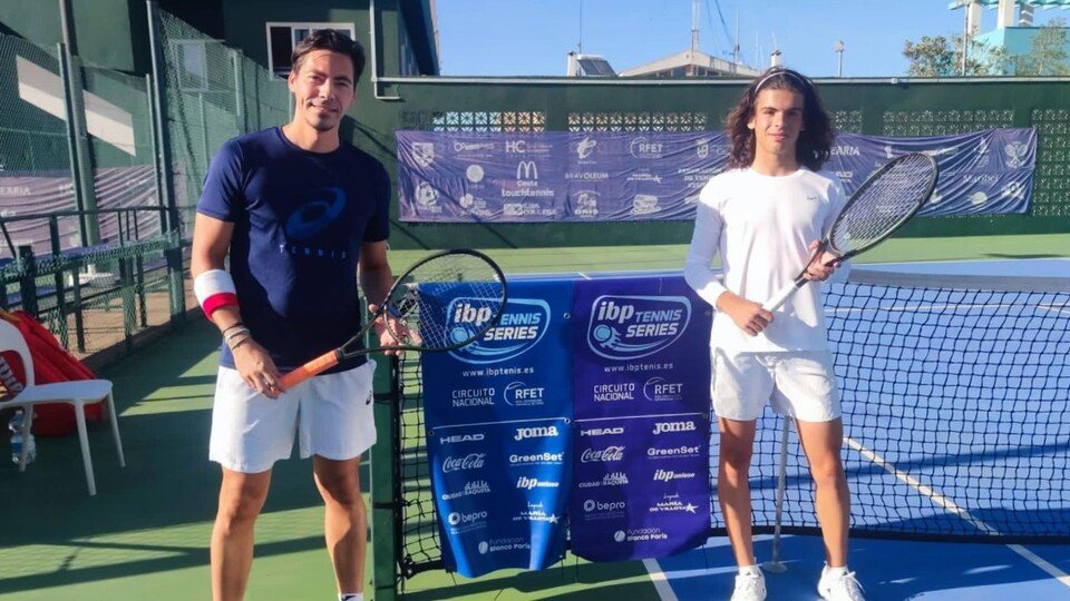 Dos tenistas, antes de enfrentarse en el IX Open Ciudad de Ceuta