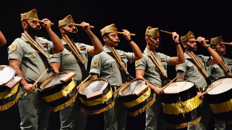 Legión legionarios 103 aniversario concierto revellín banda música comandancia