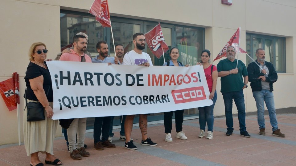 CCOO Comisiones Obreras Kidsco El Cornetín huelga parcial concentración trabajadores