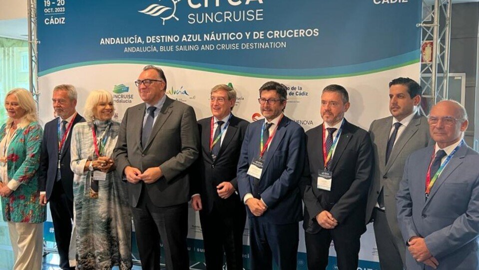 Juan Manuel Doncel y varios empresarios del sector crucerístico, durante el ‘CITCA Suncruise’