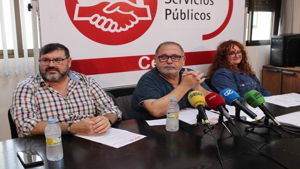Por la izquierda, Juan Francisco Vega, Antonio Ramírez y Mari Paz Torraba, durante la presentación de la candidatura de UGT. /A.I.