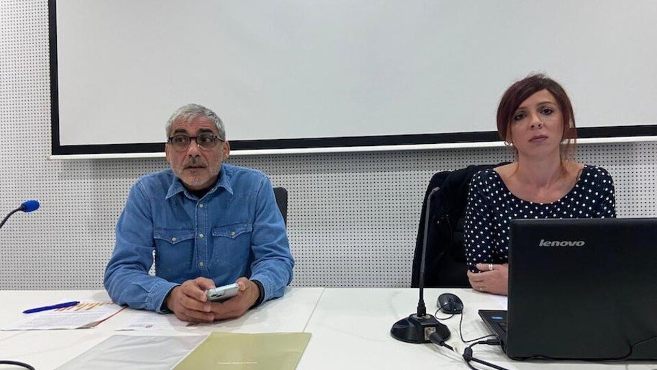Paco Chamizo y Pilar Castro, durante la presentación en la Biblioteca.
