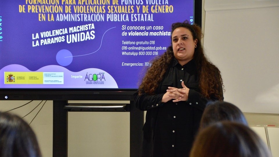 Delegación del Gobierno Unidad Violencia Mujer curso formación puntos violeta igualdad Alba Martínez