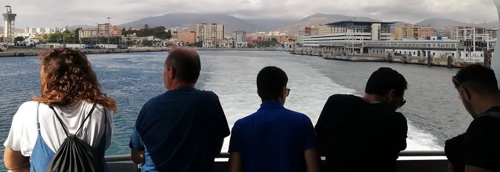 pasajeros barco ferry algeciras puerto