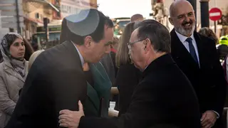 Hern&aacute;ndez, Vivas, Varga