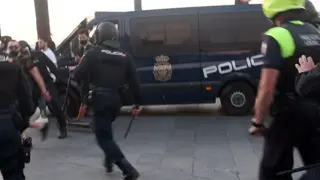Carga Policia Nacional Antidisturbios