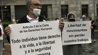 TRabajadores transfronterizos protestan frente a Delegaci&oacute;n