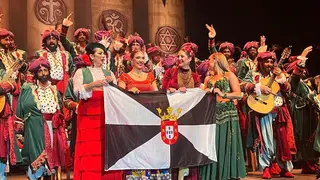 Actuación del coro &lsquo;Con permiso buenas tardes&rsquo;19